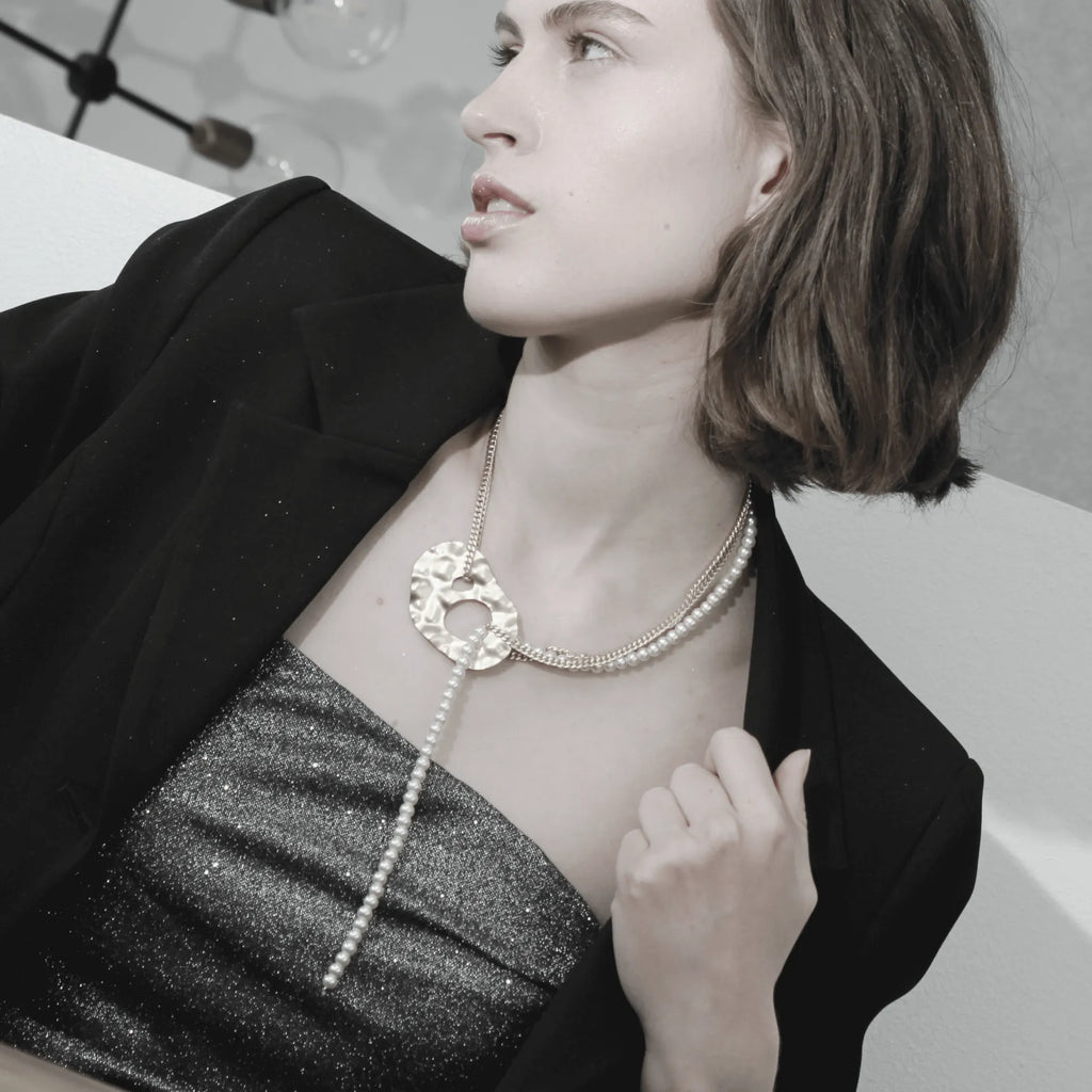 Audrey IN:STORE Short Statement Pearl Mix Necklace Gold Plating